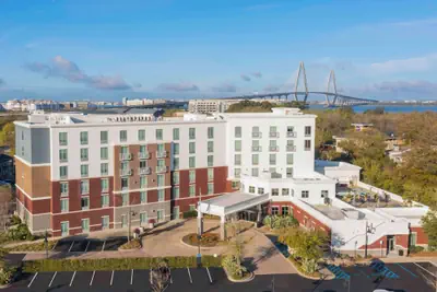 Photo 2 - Hilton Garden Inn Charleston / Mt. Pleasant