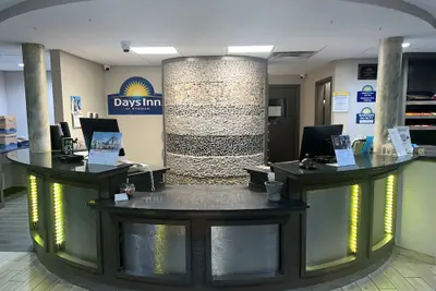 Photo 3 - Days Inn by Wyndham Fayetteville
