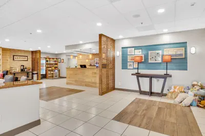 Photo 5 - Country Inn & Suites by Radisson Rehoboth Beach - Dewey