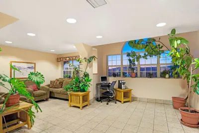 Photo 2 - Microtel Inn & Suites by Wyndham Albuquerque West
