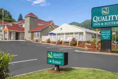 Photo 2 - Quality Inn & Suites Maggie Valley - Cherokee Area
