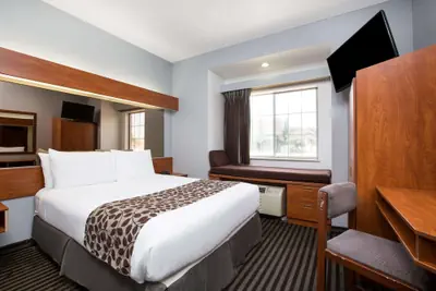 Photo 5 - Microtel Inn & Suites by Wyndham Garland/Dallas