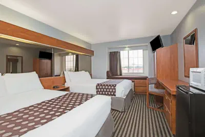 Photo 2 - Microtel Inn & Suites by Wyndham Garland/Dallas