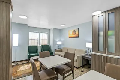 Photo 5 - Quality Inn & Suites North Mesquite I-30
