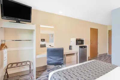 Photo 4 - Microtel Inn & Suites By Wyndham Clear Lake