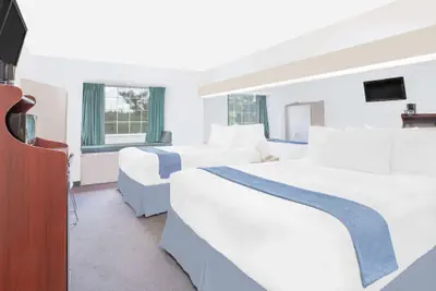 Photo 4 - Microtel Inn by Wyndham Broken Bow