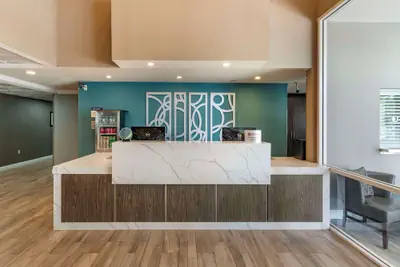 Photo 5 - Best Western Plus Vineyard Inn
