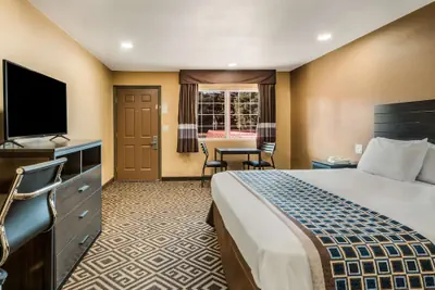 Photo 2 - Americas Best Value Inn Ukiah