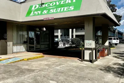 Photo 2 - Discovery Inn