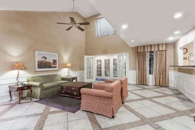 Photo 3 - Baymont by Wyndham Hickory
