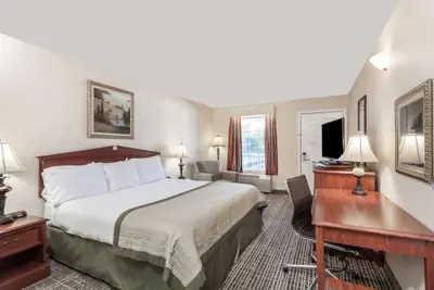 Photo 5 - Baymont by Wyndham Hickory