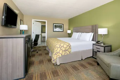Photo 4 - Baymont by Wyndham Prattville/Montgomery