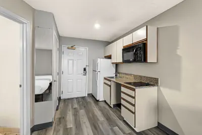 Photo 5 - Birch Hill Suites Columbia