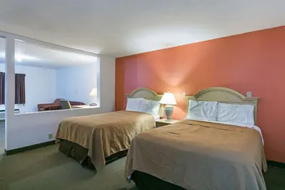 Photo 4 - Rodeway Inn & Suites Enterprise