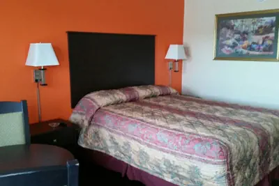 Photo 5 - American Inn