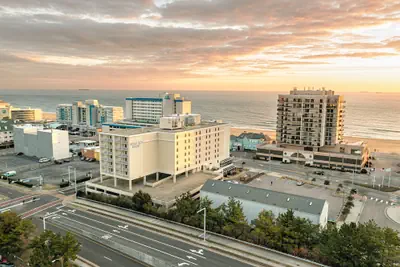 Photo 2 - The Ocean Key Virginia Beach Resort