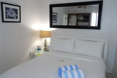 Photo 3 - Duval Inn