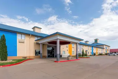 Photo 2 - Quality Inn & Suites Wichita Falls I-44