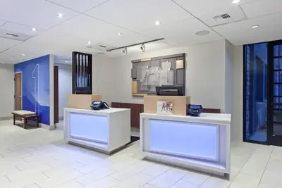 Photo 3 - Holiday Inn Express Mira Mesa-San Diego by IHG