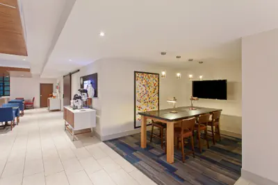 Photo 5 - Holiday Inn Express Mira Mesa-San Diego by IHG