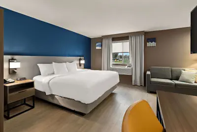 Photo 5 - Comfort Inn & Suites Fremont