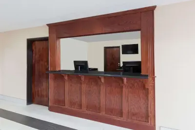 Photo 3 - Super 8 by Wyndham Bowling Green South