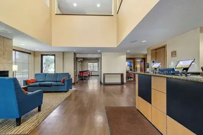 Photo 5 - Comfort Inn & Suites Seguin