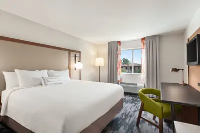Photo 2 - Fairfield Inn by Marriott Visalia Sequoia
