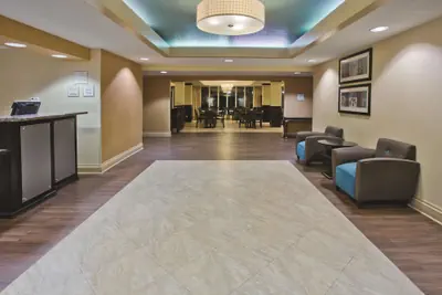 Photo 4 - La Quinta Inn & Suites by Wyndham Hot Springs