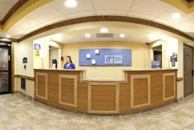 Photo 3 - Holiday Inn Express & Suites Byron by IHG