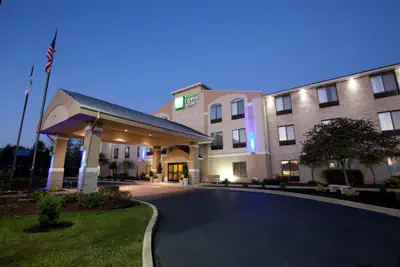 Photo 2 - Holiday Inn Express Hotel & Suites Plymouth by IHG