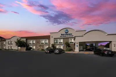 Photo 2 - Best Western Lanai Garden Inn & Suites