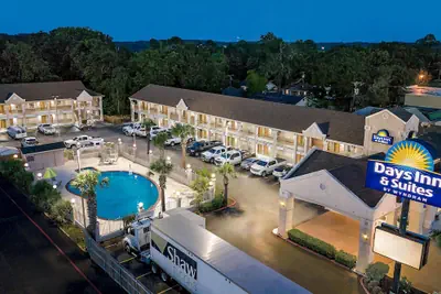 Photo 2 - Days Inn by Wyndham Nacogdoches/SFA University/Downtown