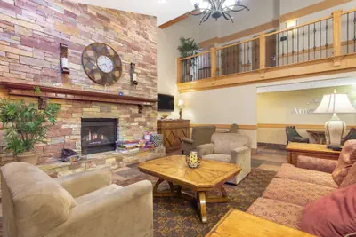 Photo 3 - AmericInn by Wyndham Sheboygan