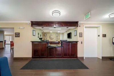Photo 5 - Comfort Suites Red Bluff near I-5