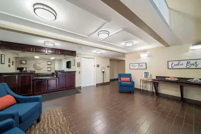 Photo 4 - Comfort Suites Red Bluff near I-5