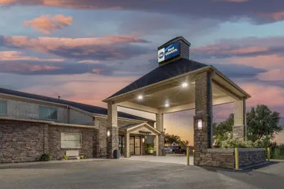 Photo 2 - Best Western Borger Inn