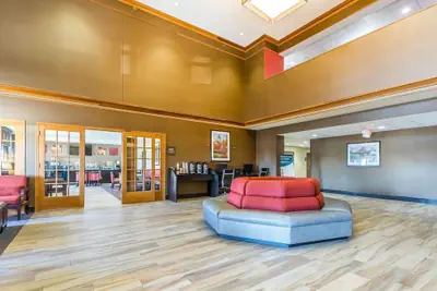 Photo 3 - Comfort Suites St Charles - St Louis