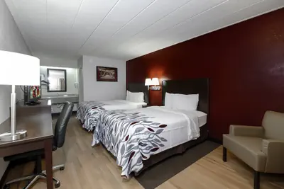 Photo 5 - Red Roof Inn Cleveland - Medina