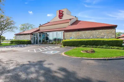 Photo 2 - Red Roof Inn Columbus - Grove City