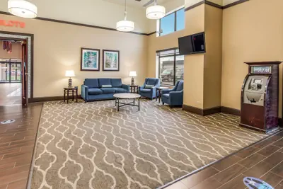 Photo 5 - Comfort Suites Chicago O'Hare Airport