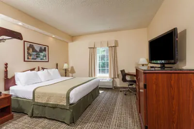 Photo 5 - Baymont by Wyndham Columbia Maury