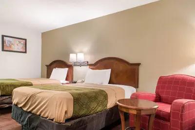 Photo 5 - Econo Lodge Holland - Toledo