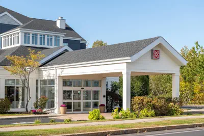 Photo 2 - Hilton Garden Inn Portland Airport