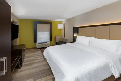 Photo 5 - Holiday Inn Express Minden by IHG