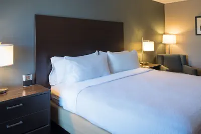 Photo 4 - Holiday Inn St. Paul Downtown by IHG
