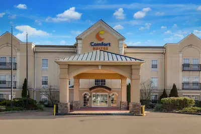 Photo 2 - Comfort Suites Near University