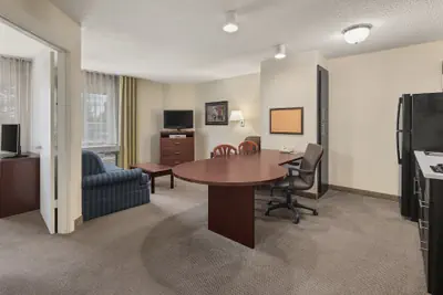 Photo 3 - Candlewood Suites Raleigh Crabtree by IHG