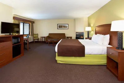Photo 5 - Cobblestone Hotel & Suites – Wisconsin Rapids