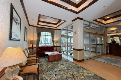 Photo 4 - Hampton Inn Alexandria-Old Town/King St. Metro